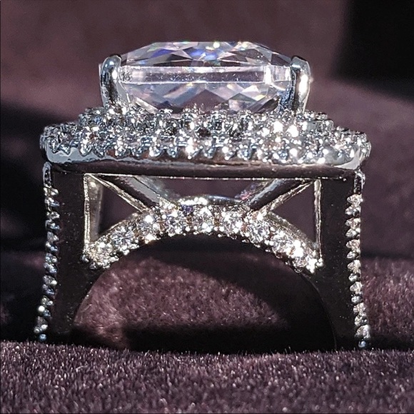 New Luxury Princess 925 Silver Engagement Diamond Ring For Women Lady - Picture 3 of 6